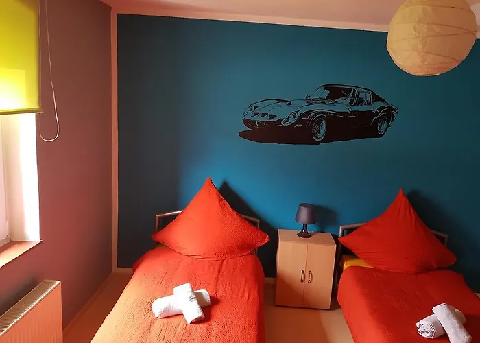 环高速赛车旅馆 *