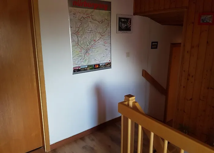 招待所 环高速赛车旅馆