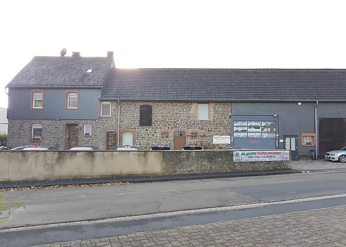 环高速赛车旅馆 * Meuspath